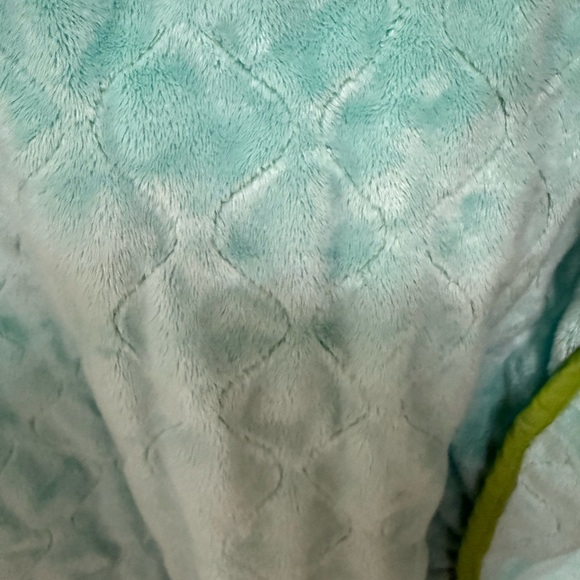 The North Face girls Green Jacket - Picture 8 of 11